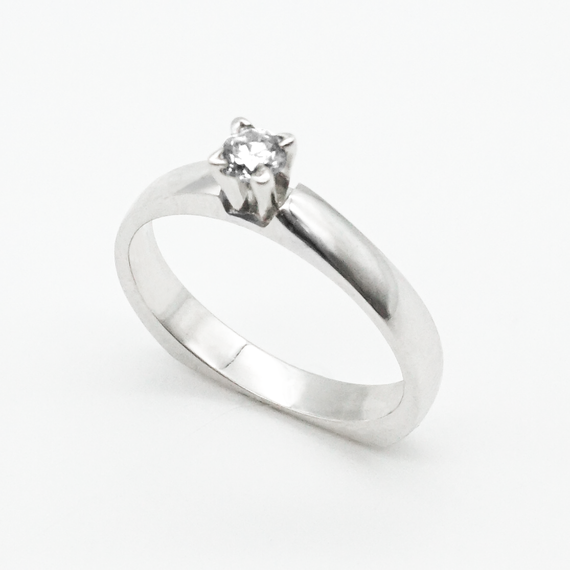 Solitario Oro Blanco 14k con Diamante de 18pts