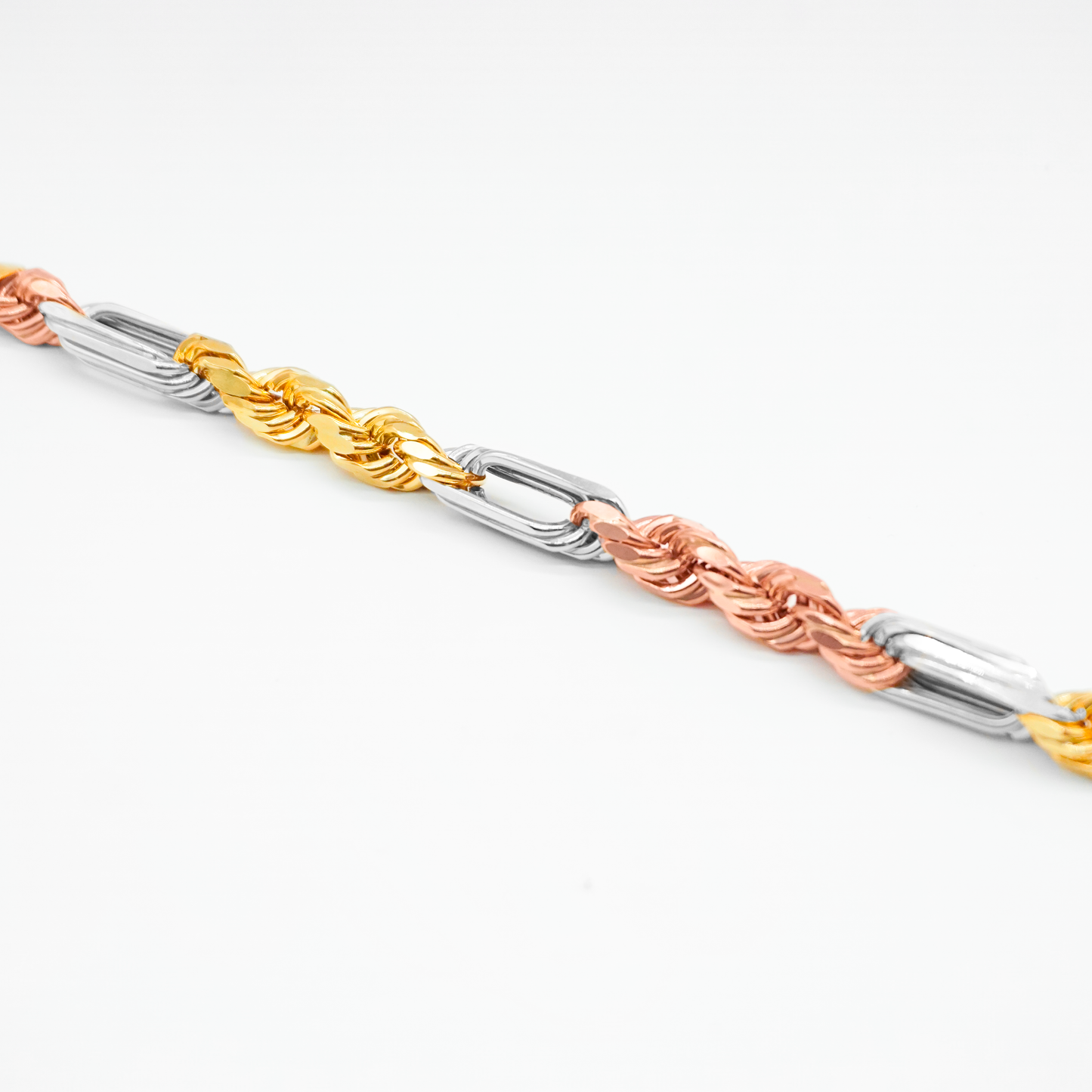 Esclava figaro | Tres oros | 10k | 26.6