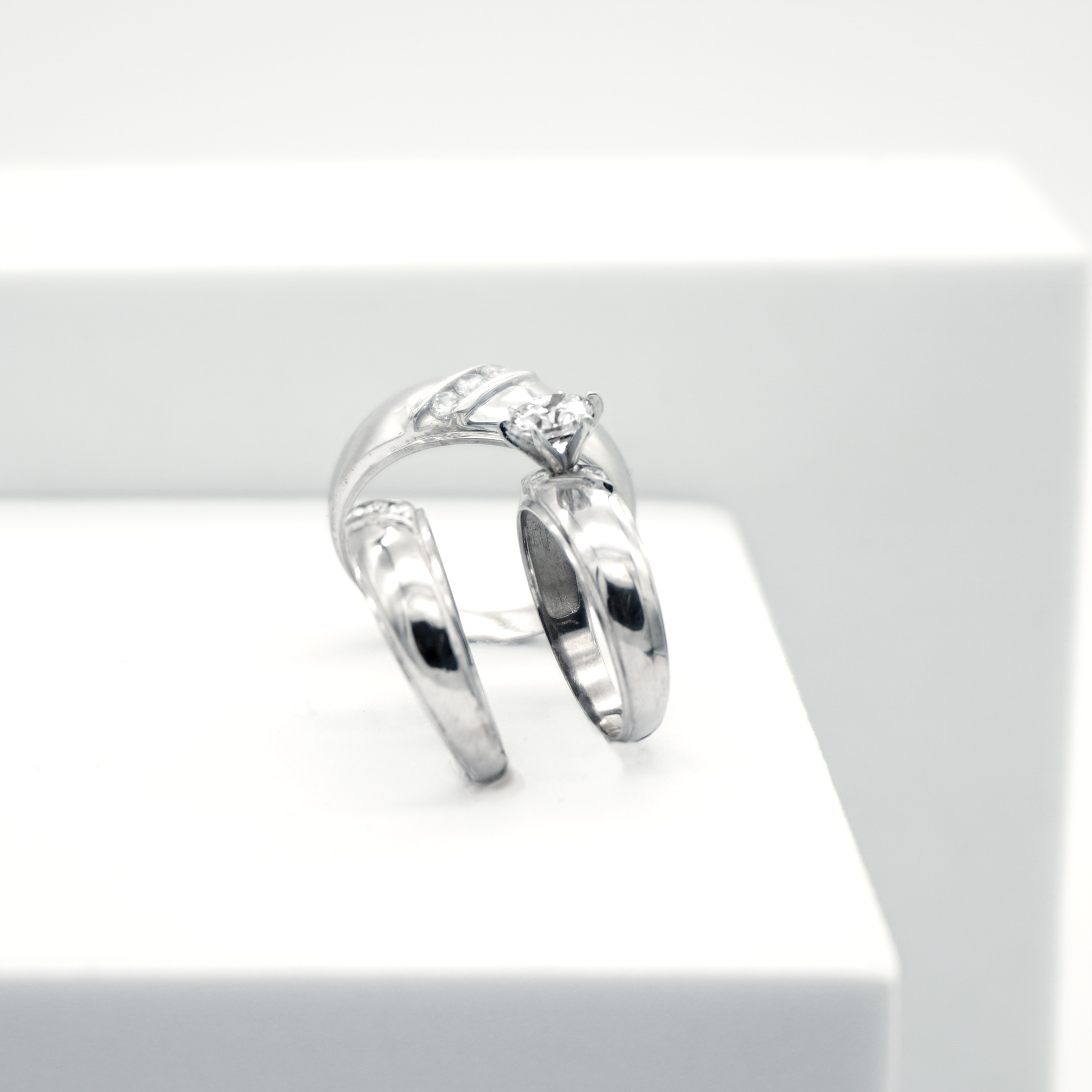 Trio Oro Blanco con zirconias | 10k