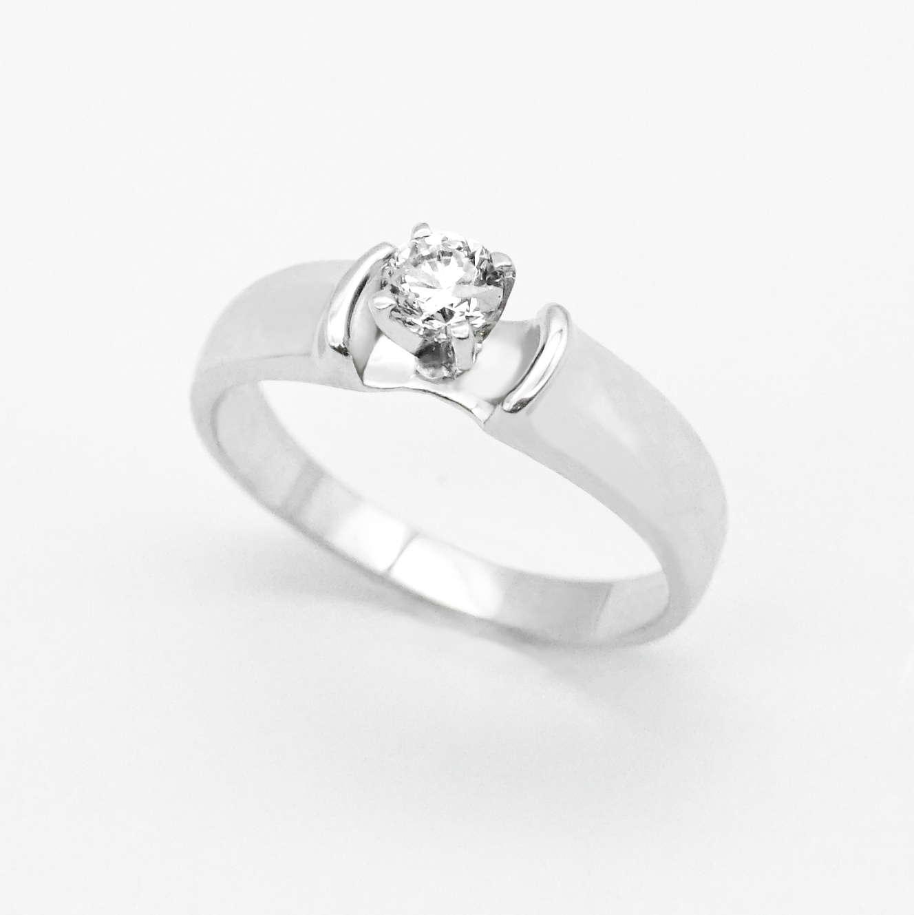 Solitario de oro blanco 14k con Diamante 25 pts