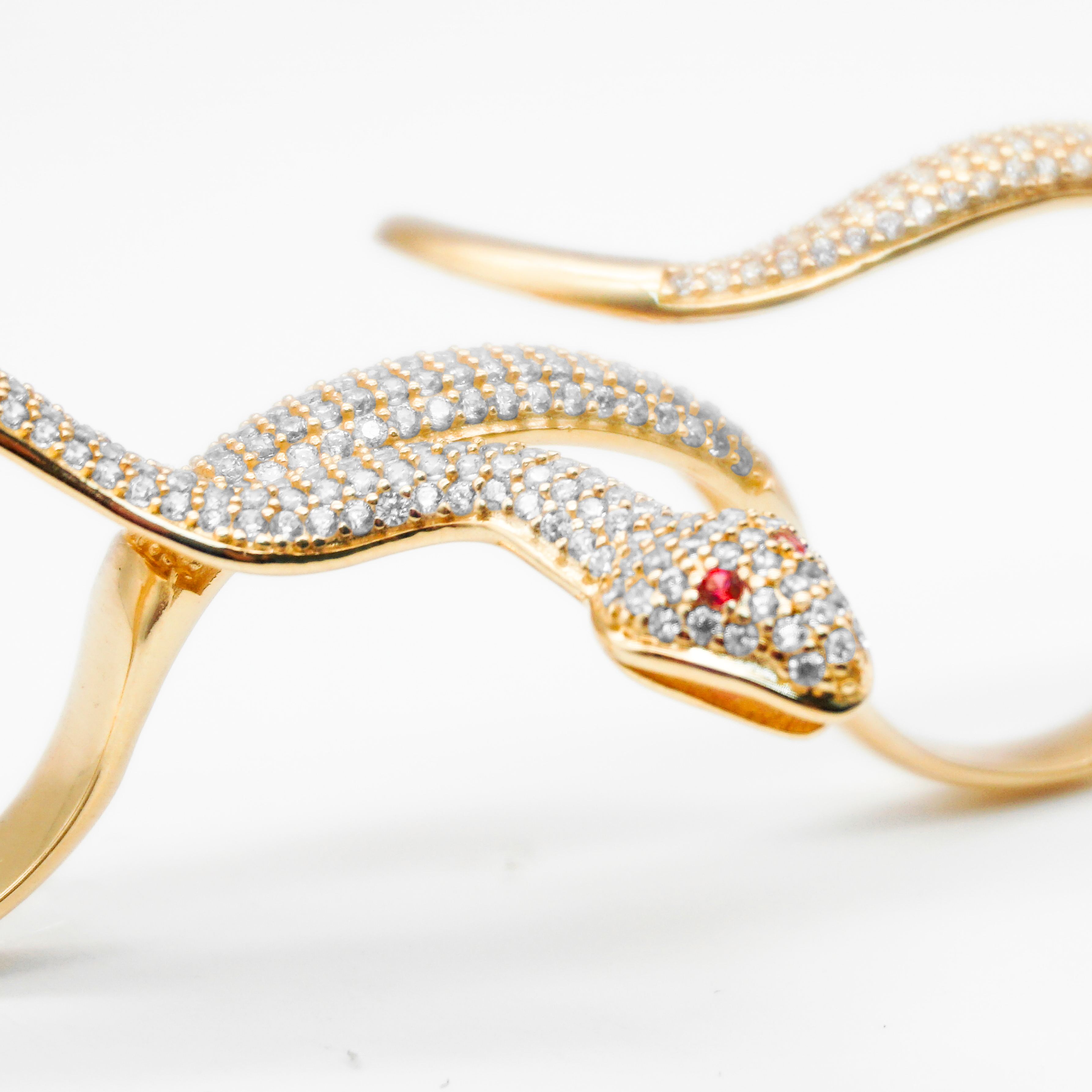 Anillo oro amarillo con zirconias |  14k | 8.5g